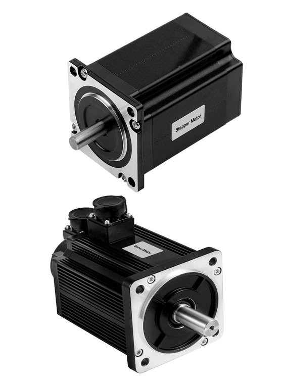 CNC router için servo motor ve step motor görsel karşılaştırması (üstte step, altta servo motor)