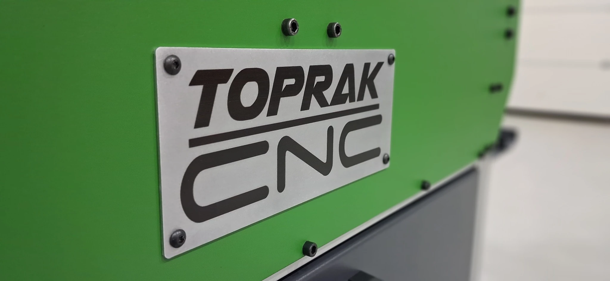 80×120 CNC Router Makinesi üzerinde Toprak CNC logo detayı